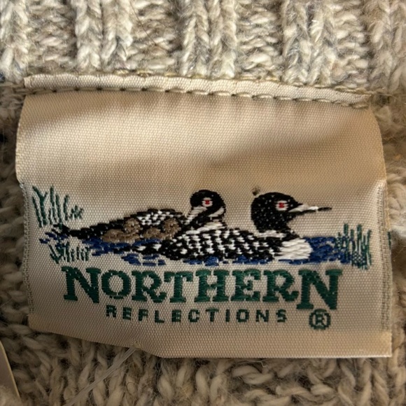 Northern Reflections Diamond Embroidered Grey Blue Large Men’s Sweater - Picture 3 of 5